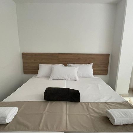 Hotel Sie7E Express Medellin Exterior photo